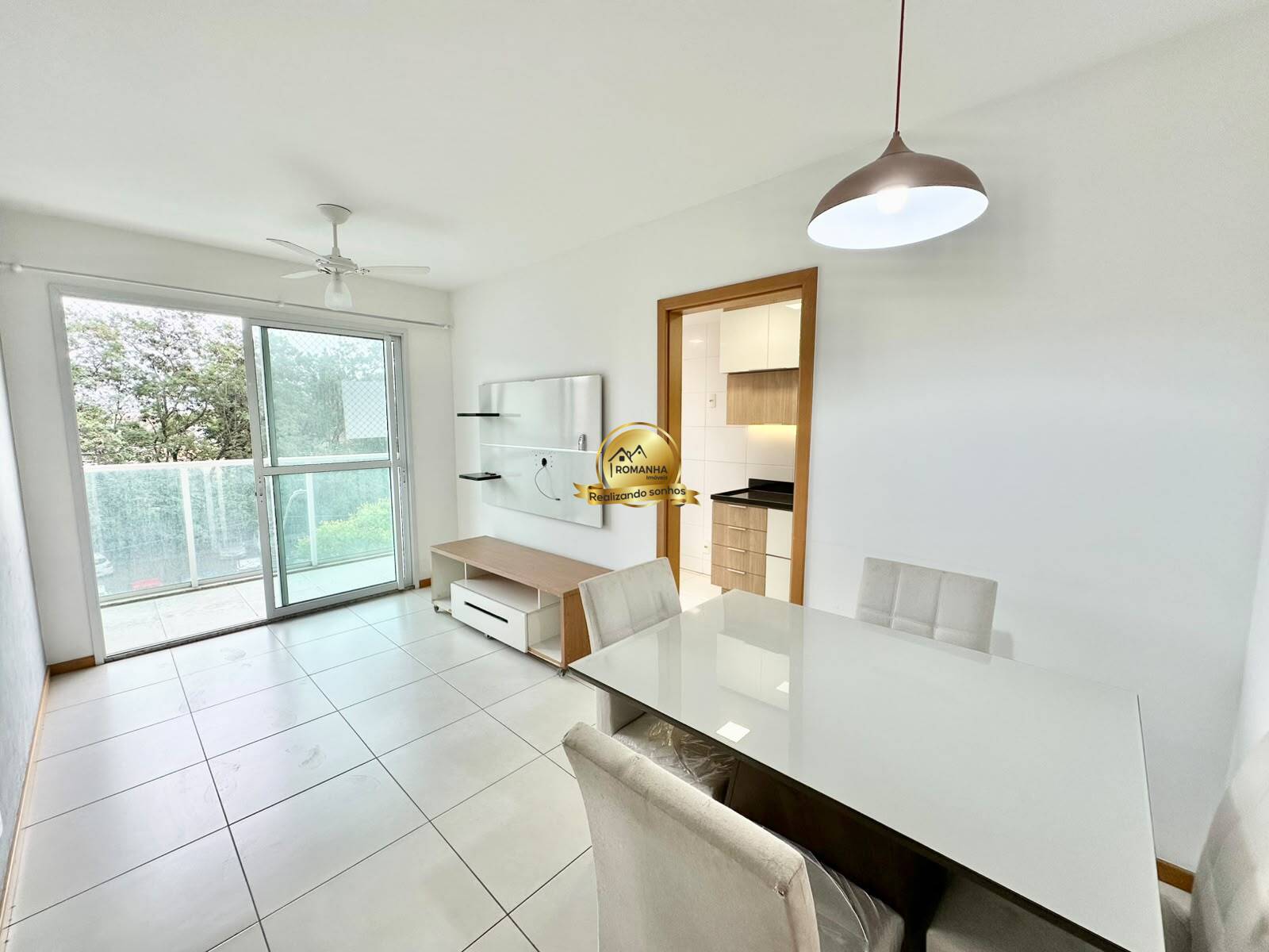 APARTAMENTO 2 QUARTOS COM SUITE E VARANDA EM LARANJEIRAS